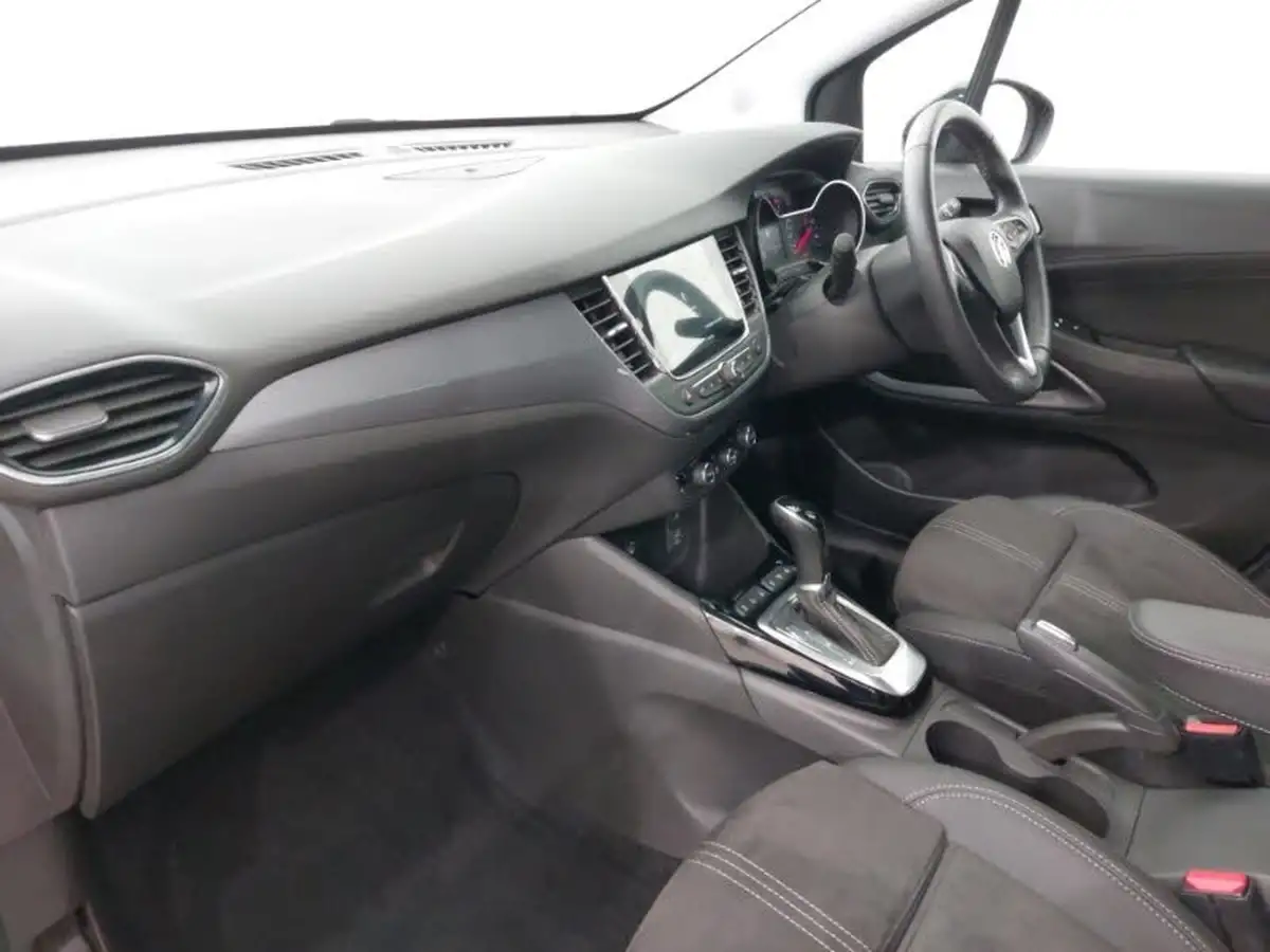2022-vauxhall-crossland-12-ultimate-130ps-auto-big-4