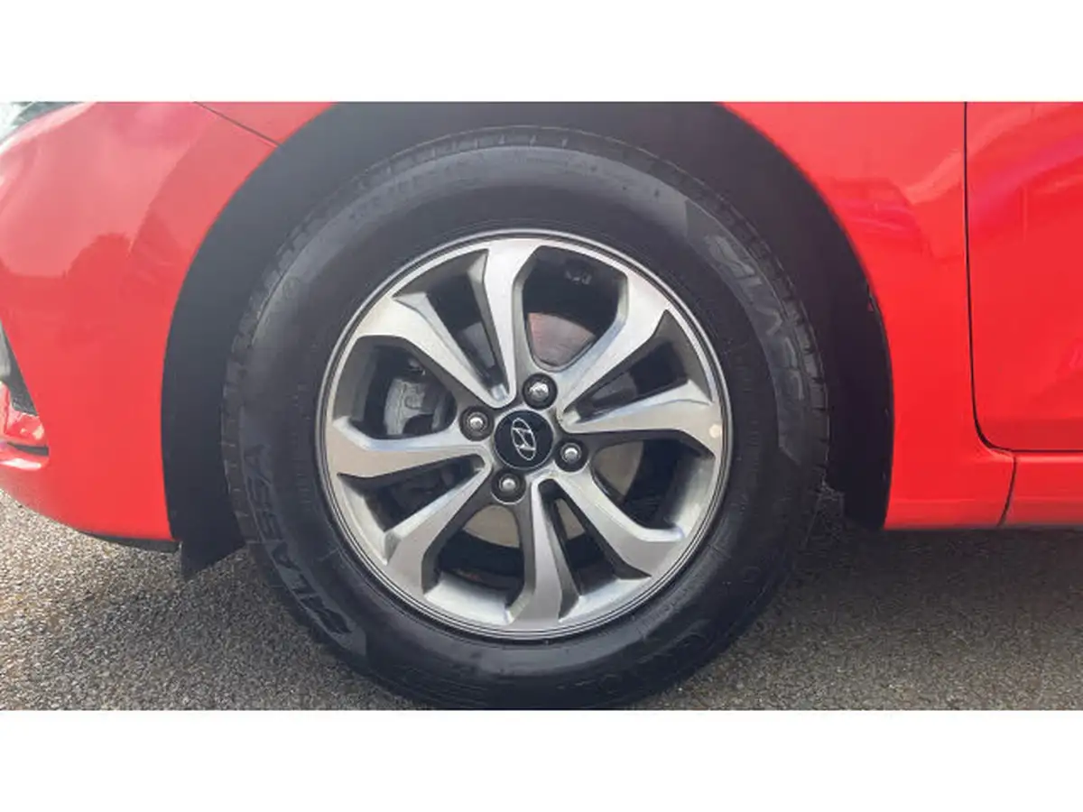 2020-hyundai-i20-12-se-big-6