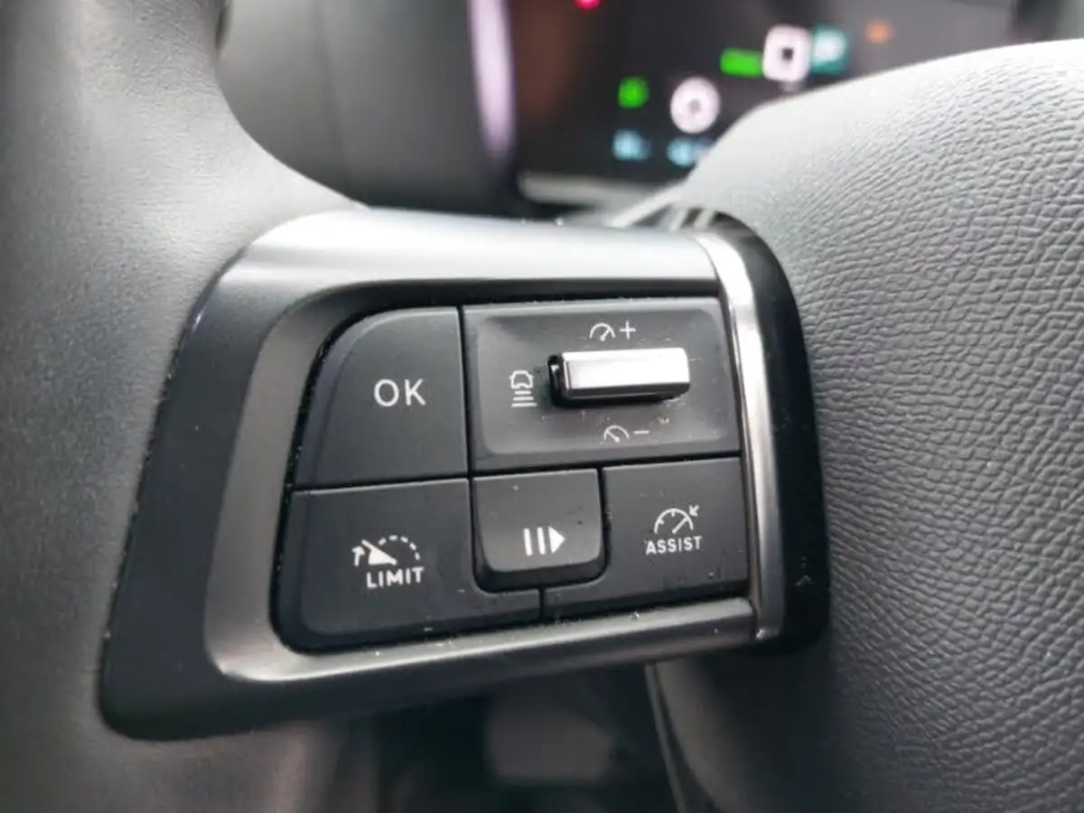 2022-citroen-c4-e-shine-plus-big-13