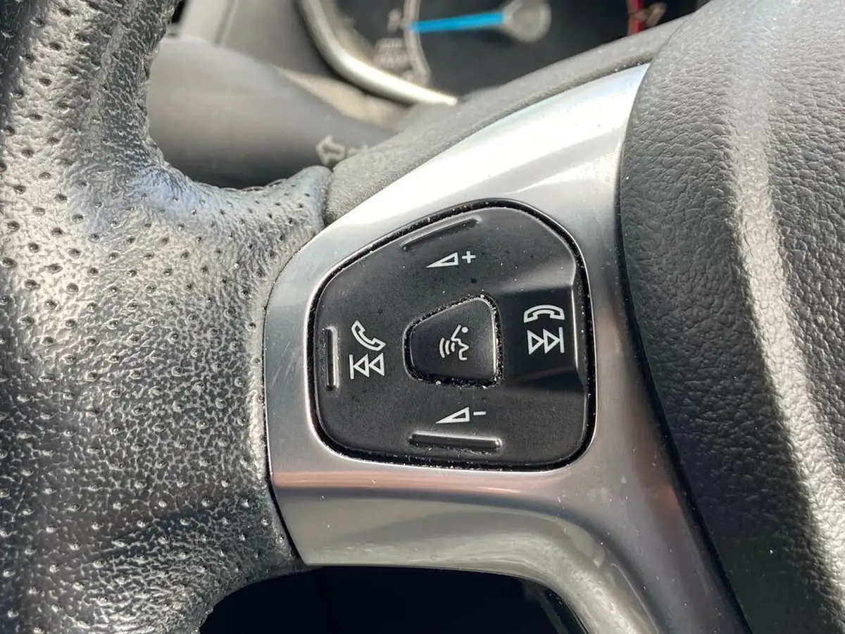 2016-ford-fiesta-10t-st-line-140ps-3d-big-27