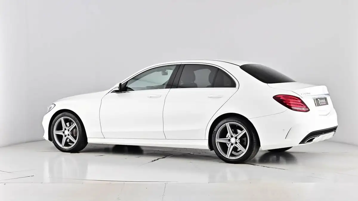 2016-mercedes-benz-c-class-21d-c220d-amg-line-170ps-ss-saloon-4d-auto-big-62