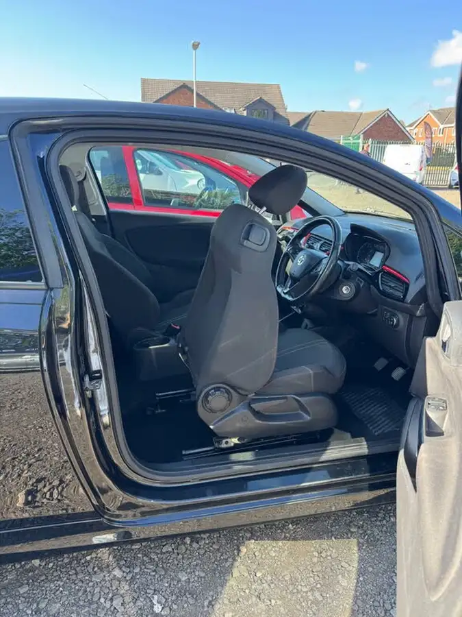 2017-vauxhall-corsa-14i-limited-edition-75ps-ecoflex-3d-big-46