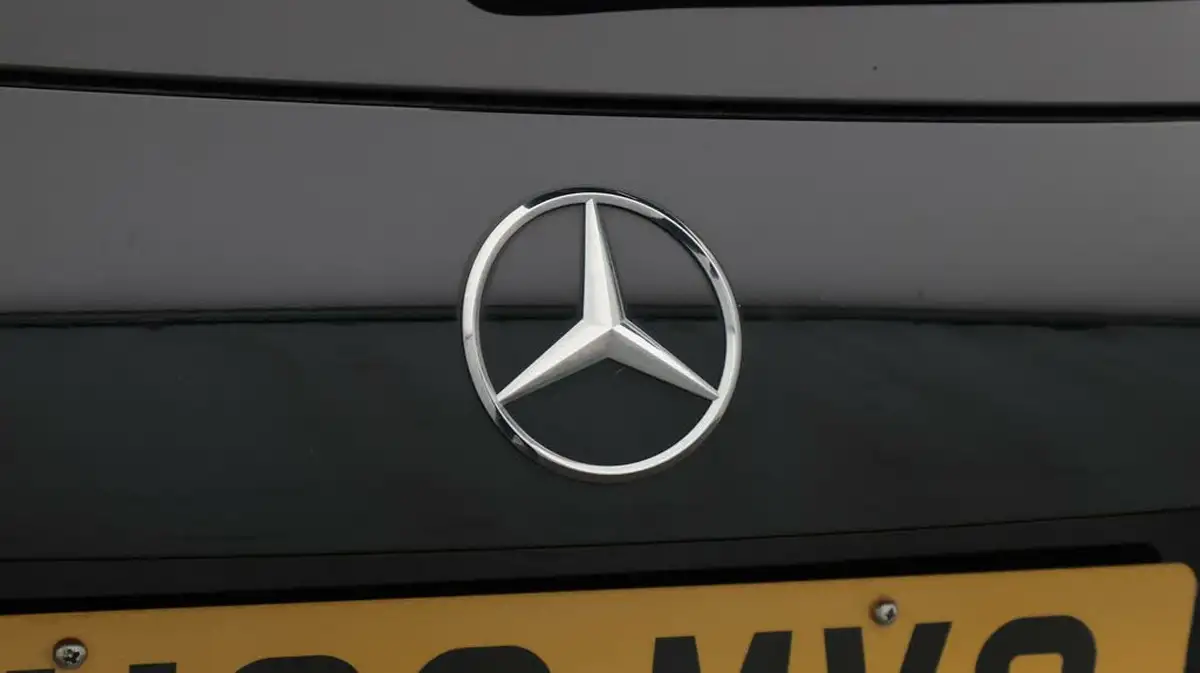 2023-mercedes-benz-gla-class-13-gla-200-amg-line-premium-station-wagon-big-21
