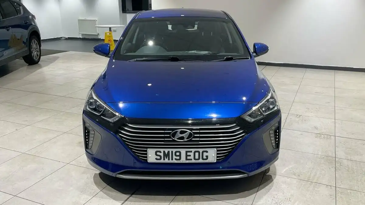 2019-hyundai-ioniq-16-gdi-premium-se-plug-in-hybrid-big-9