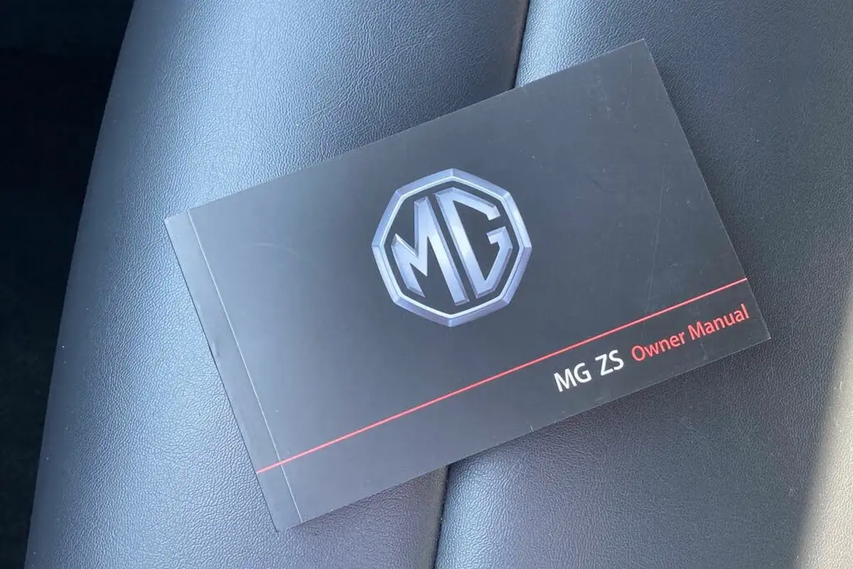 2024-mg-zs-suv-15-vti-tech-exclusive-big-16