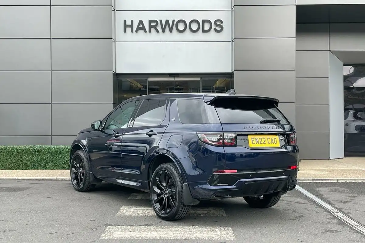2022-land-rover-discovery-sport-15-p300e-r-dynamic-se-big-8