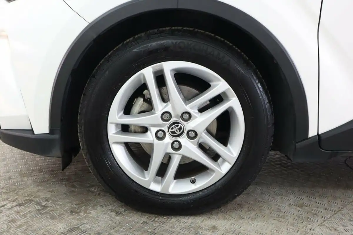 2021-toyota-c-hr-18-vvt-i-icon-big-27