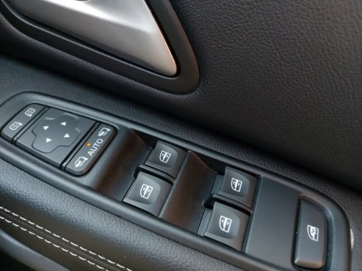 2024-dacia-duster-09-tce-journey-big-11