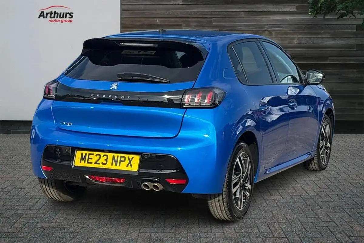 2023-peugeot-208-12-puretech-allure-premium-130ps-eat8-big-2