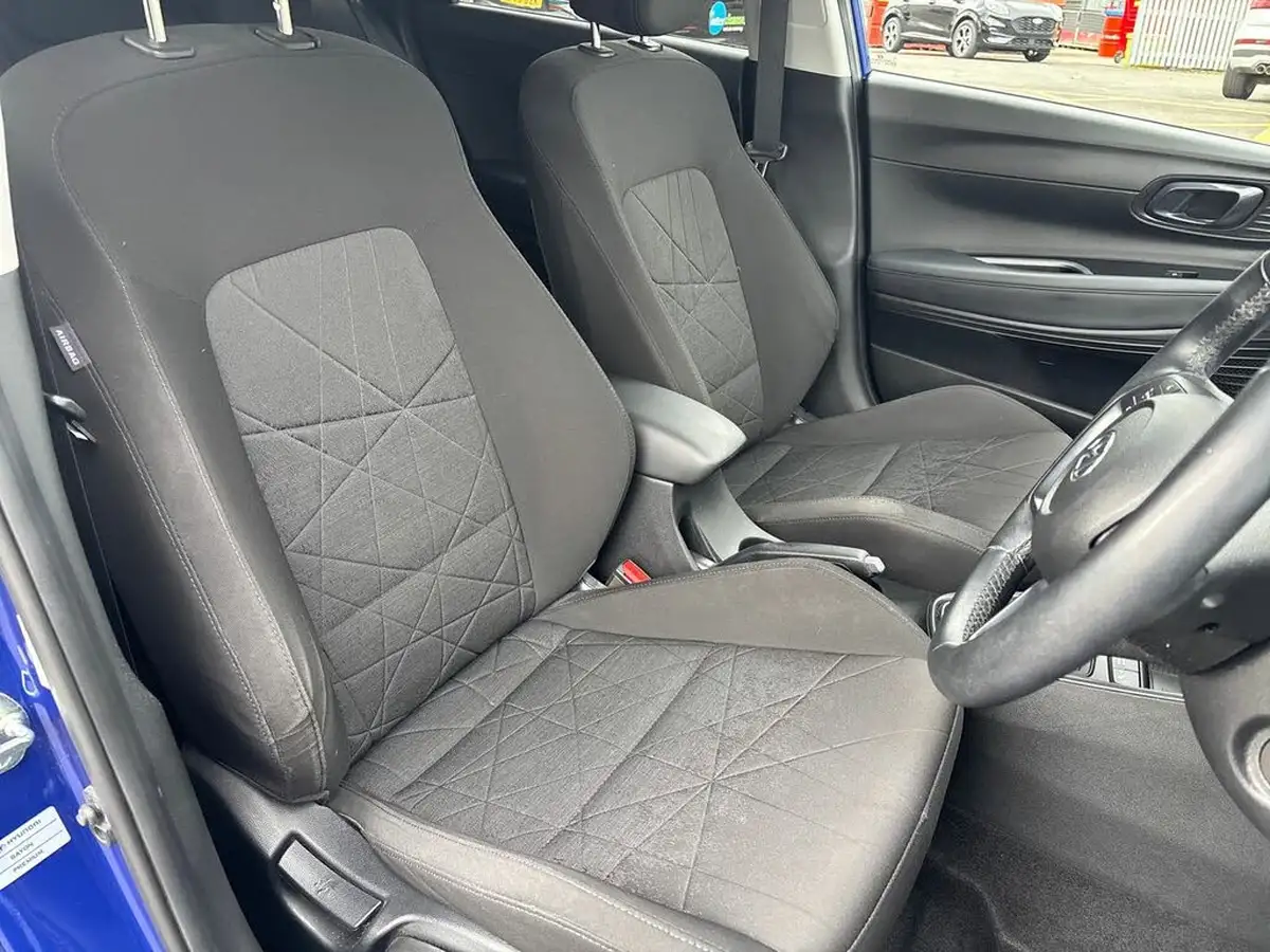 2022-hyundai-bayon-10-t-gdi-premium-100ps-dct-big-36