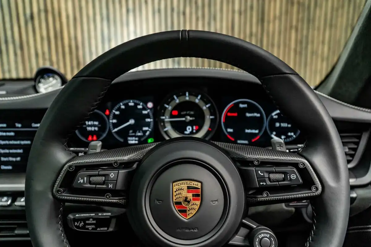 2022-porsche-911-30-carrera-gts-coupe-pdk-big-32