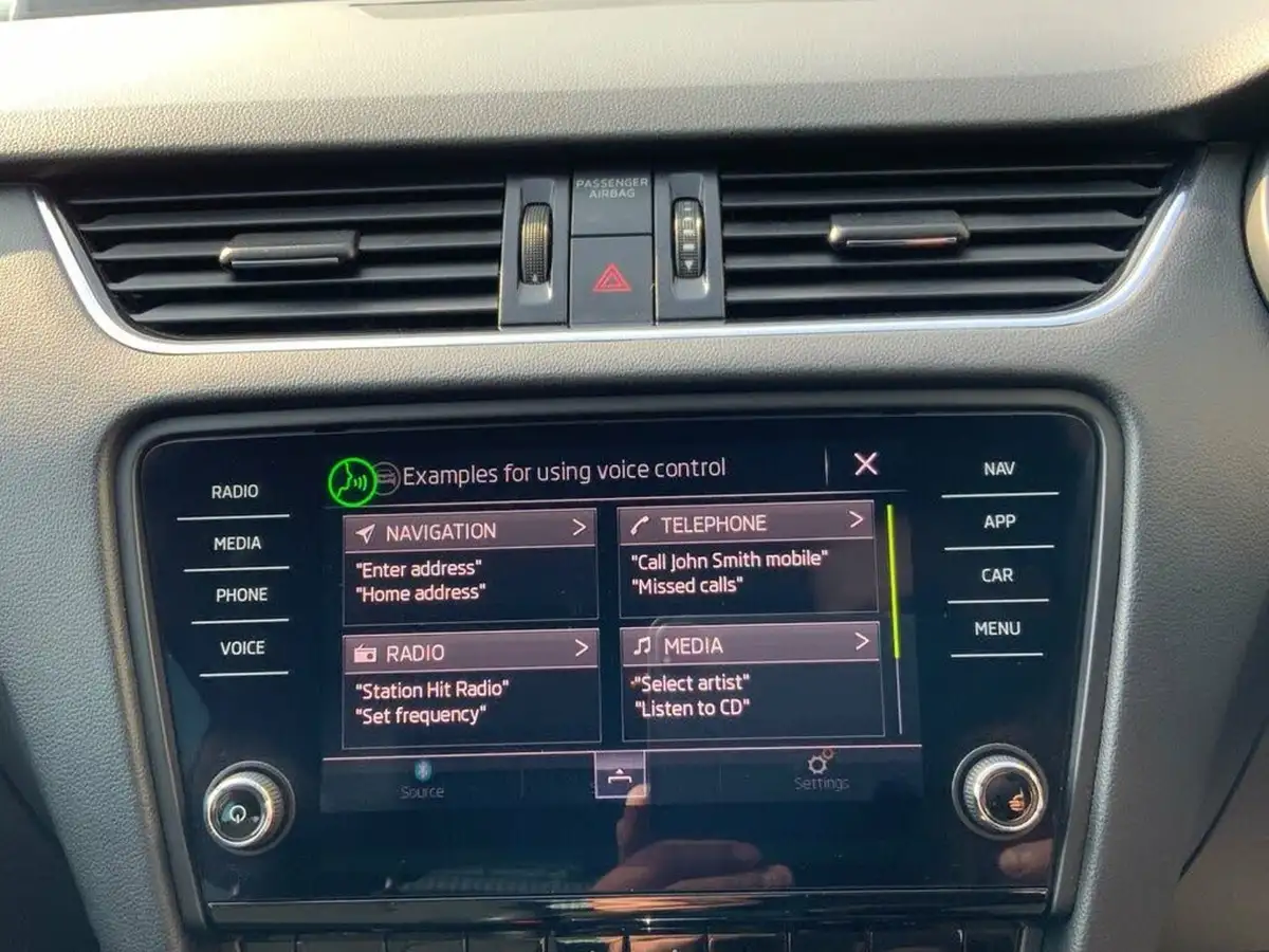 2017-skoda-octavia-20tdi-se-l-hatchback-dsg-big-34