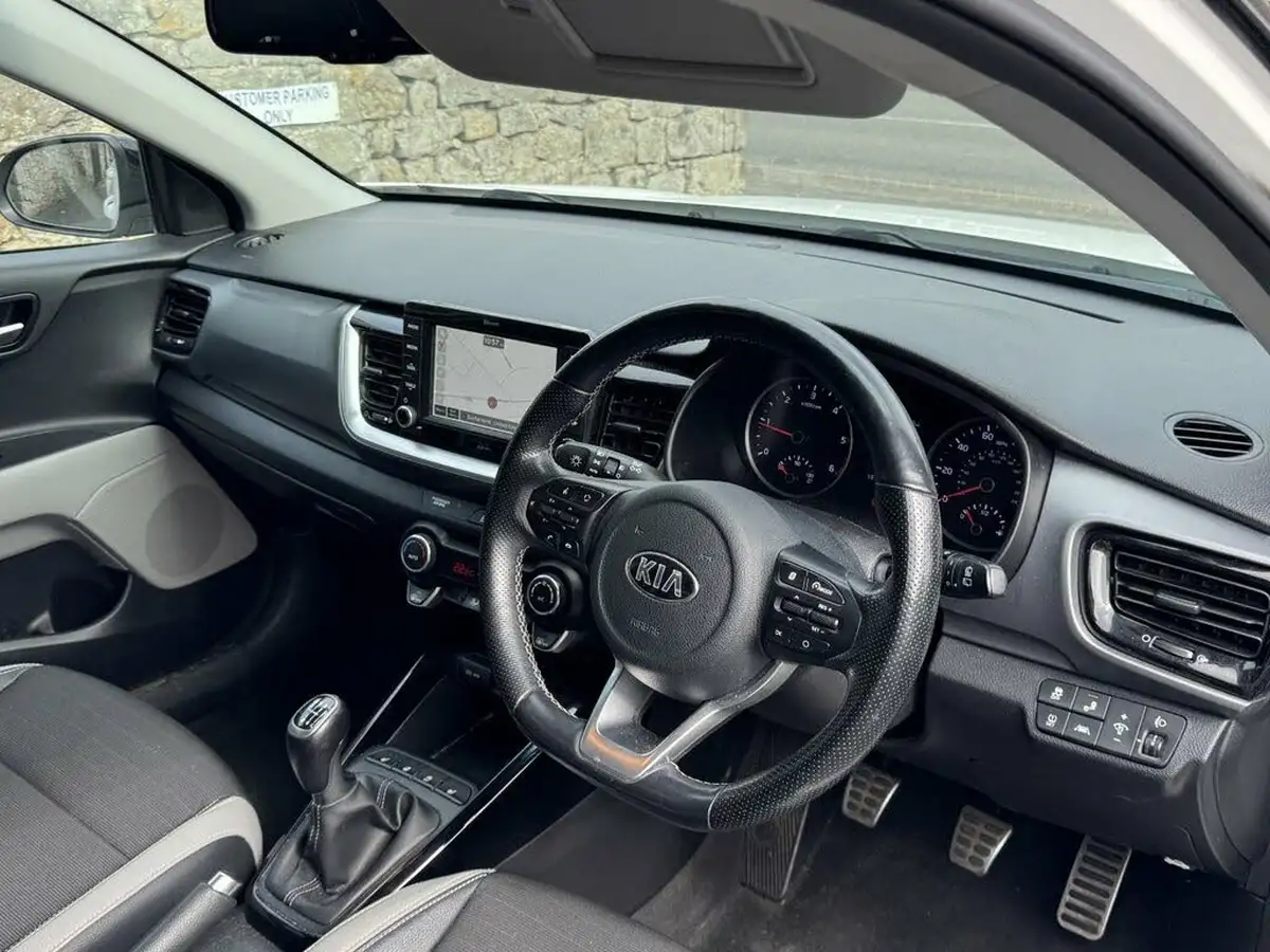 2018-kia-stonic-16crdi-first-edition-big-7