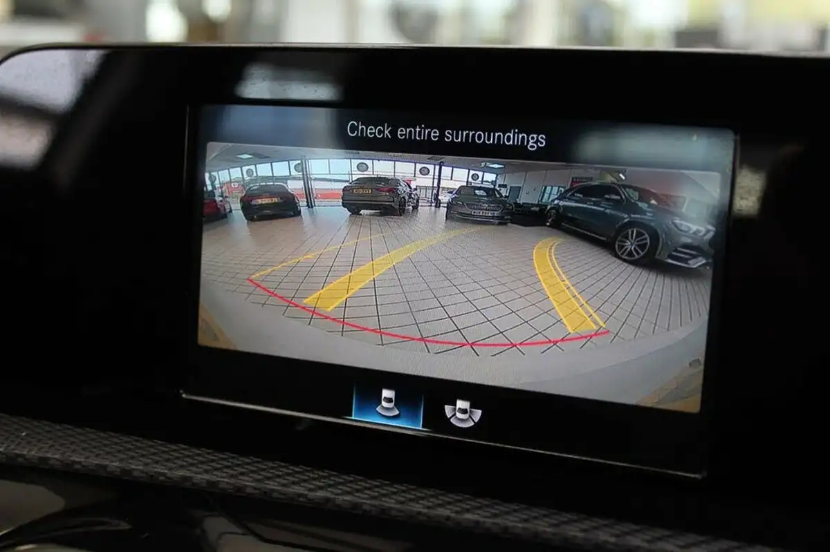 2018-mercedes-benz-a-class-15d-a180d-se-116ps-ss-7g-dct-big-49