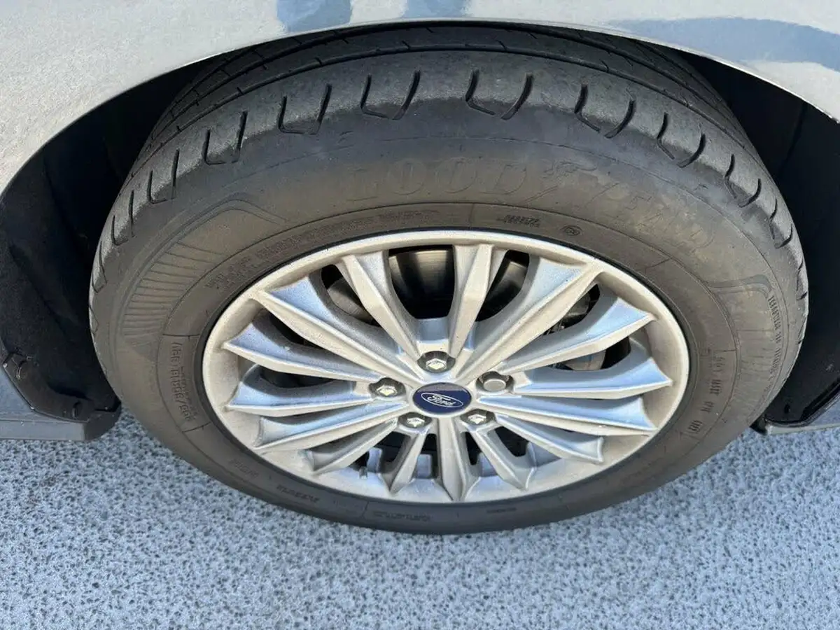 2020-ford-focus-10t-titanium-hatchback-auto-big-37