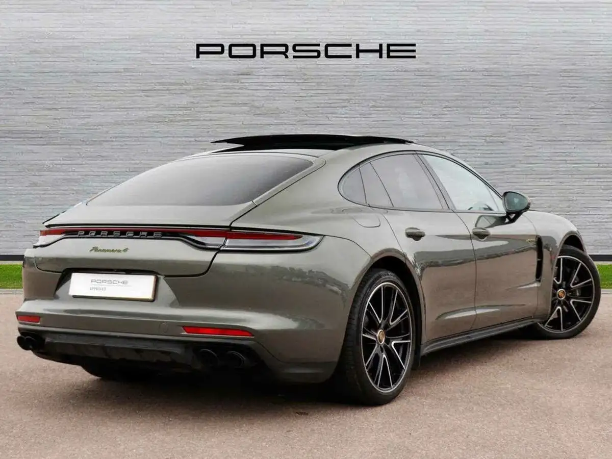 2023-porsche-panamera-30-4-e-hybrid-hatchback-big-2