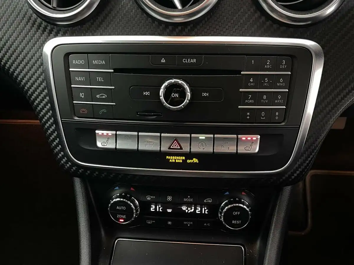 2017-mercedes-benz-a-class-21d-a200d-amg-line-premiumss-7g-dct-big-4