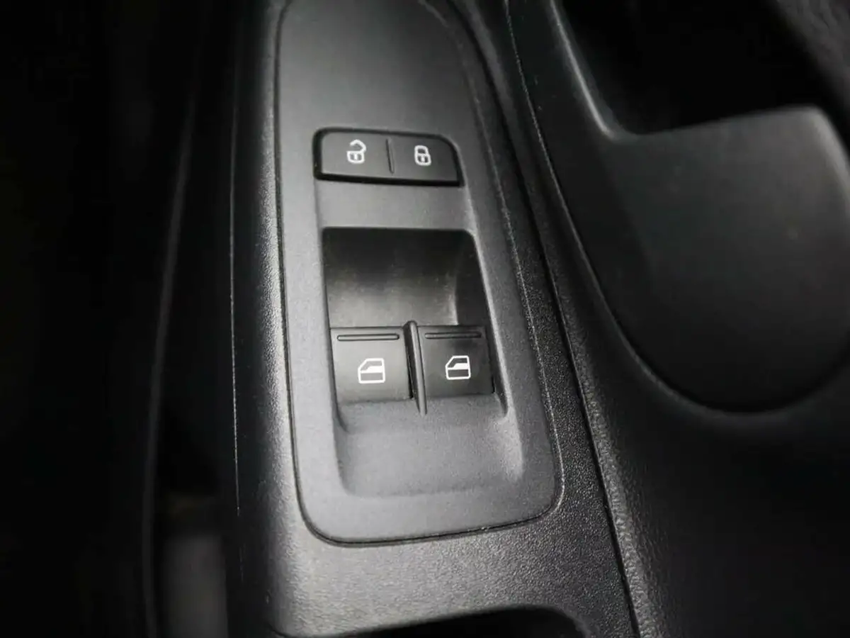 2021-skoda-citigo-e-se-big-32