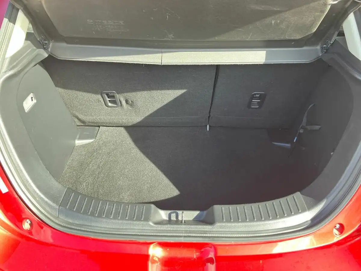 2016-mazda-mazda2-15-sport-black-big-22