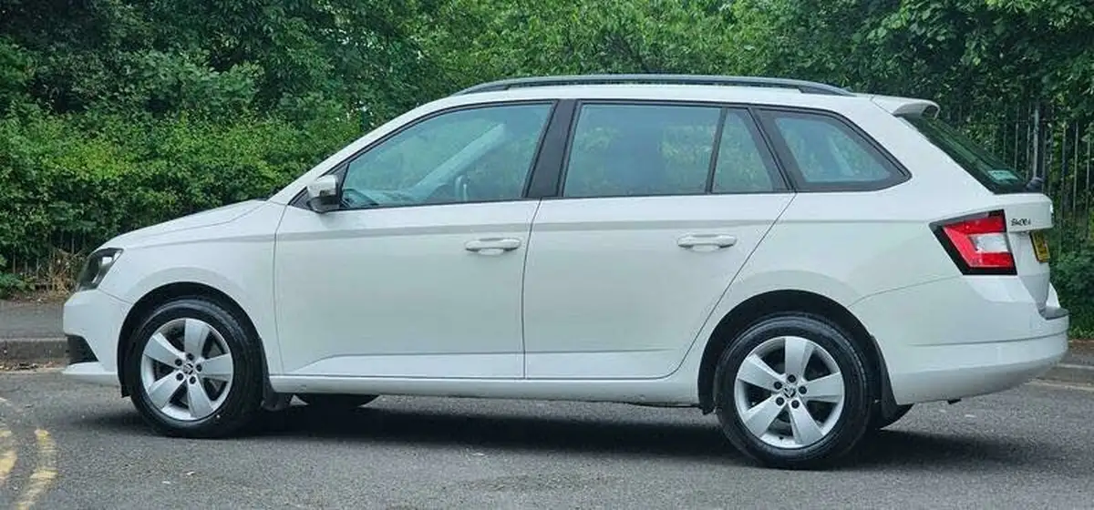 2015-skoda-fabia-12-tsi-se-109ps-estate-big-12