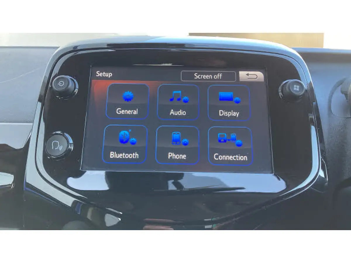 2020-toyota-aygo-10-vvt-i-x-clusiv-blackred-bi-tone-tss-x-shift-big-17