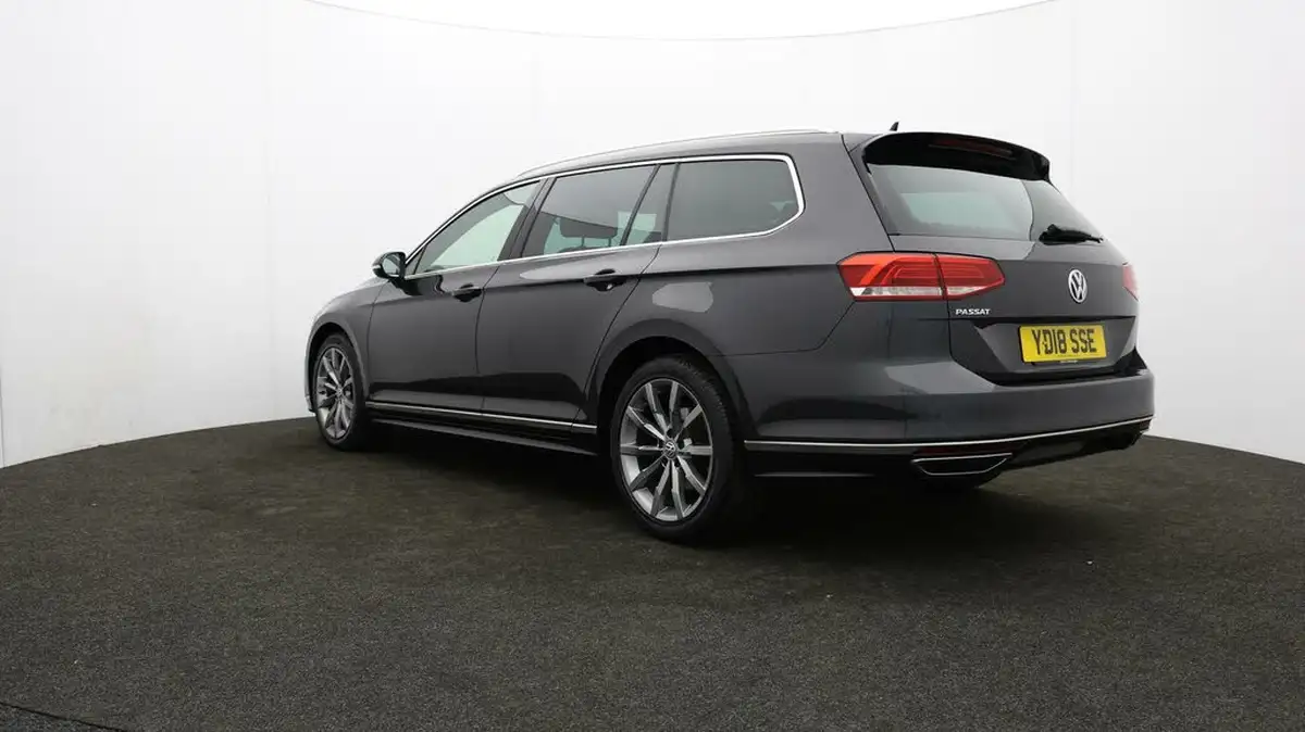 2018-volkswagen-passat-20tdi-r-line-150ps-ss-estate-5d-dsg-big-75