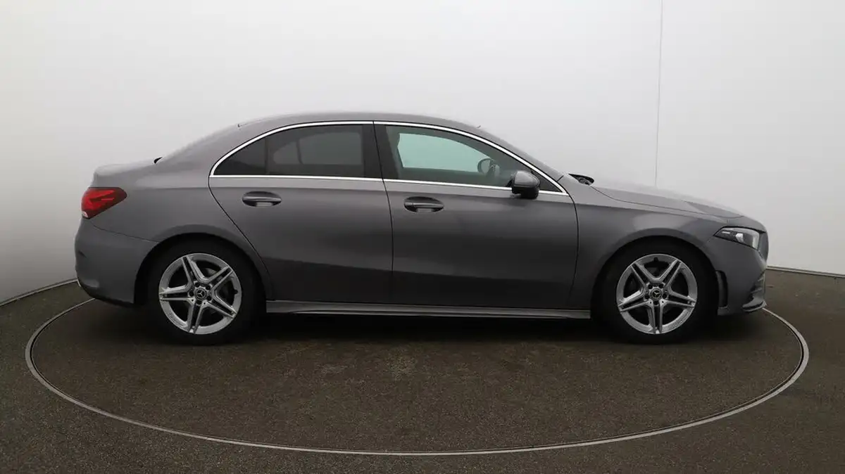2020-mercedes-benz-a-class-13-a200-amg-line-saloon-4d-7g-dct-big-47