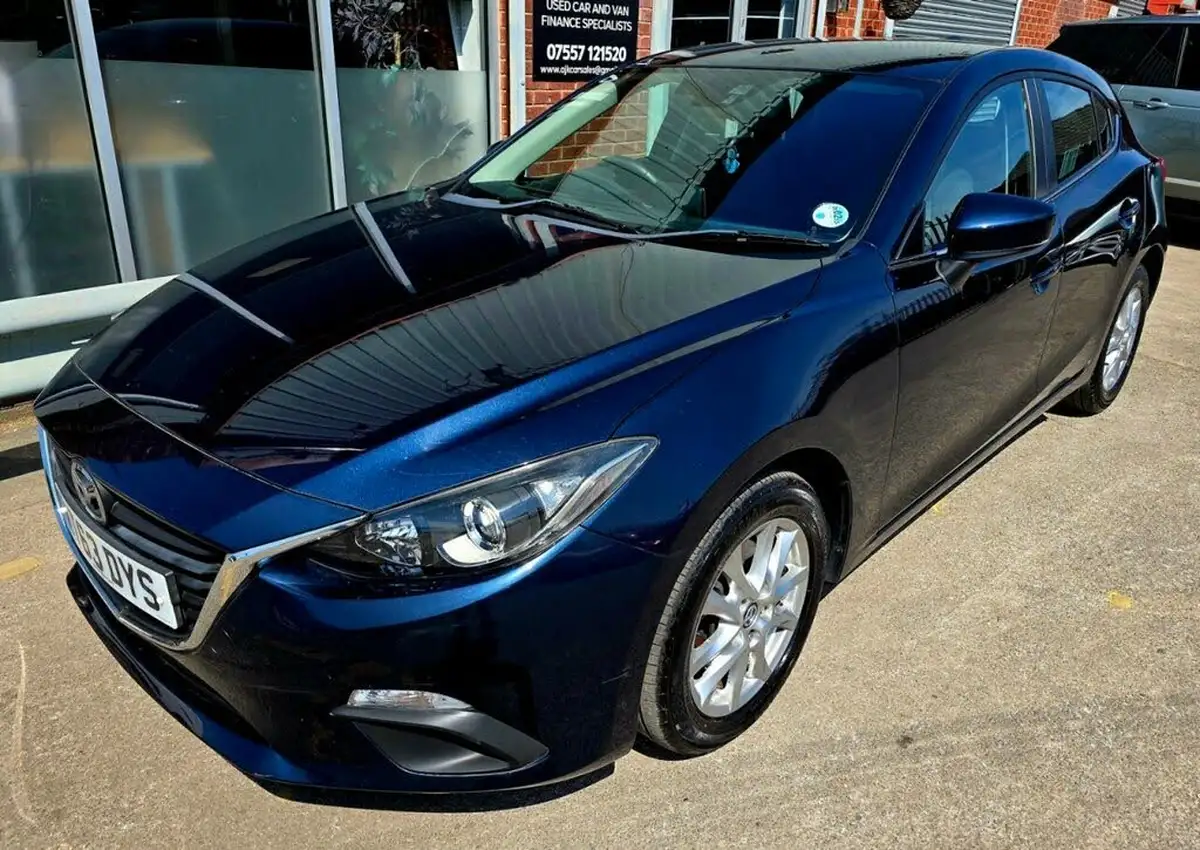2014-mazda-mazda3-22td-se-hatchback-5d-big-1
