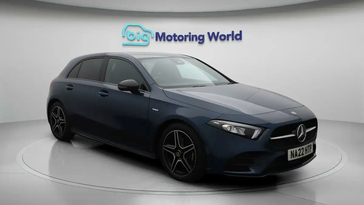 2022-mercedes-benz-a-class-13-a200-amg-line-executive-edition-hatchback-5d-7g-dct-big-1