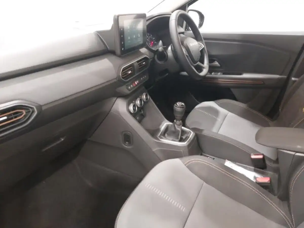 2024-dacia-sandero-stepway-10-tce-extreme-90bhp-big-4