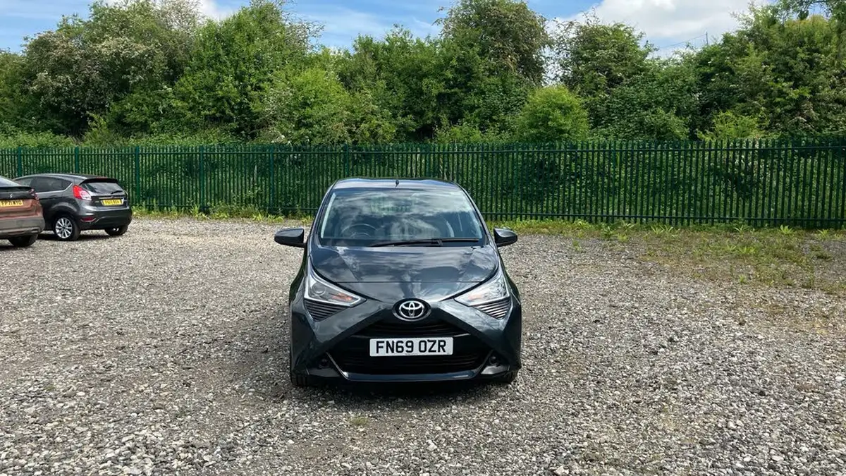 2019-toyota-aygo-10-vvt-i-x-play-tss-x-shift-big-14