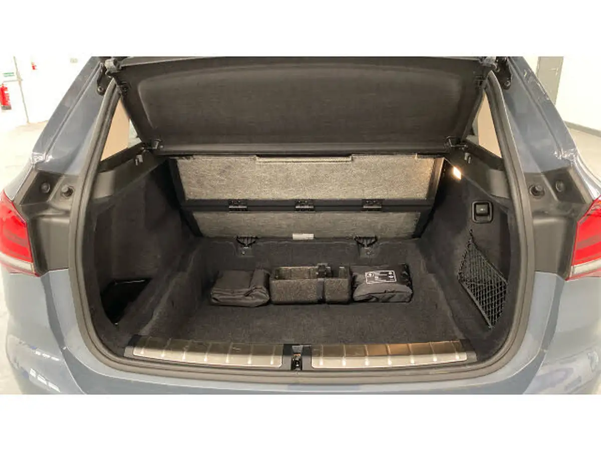 2021-bmw-x1-20-sdrive20i-xline-big-26