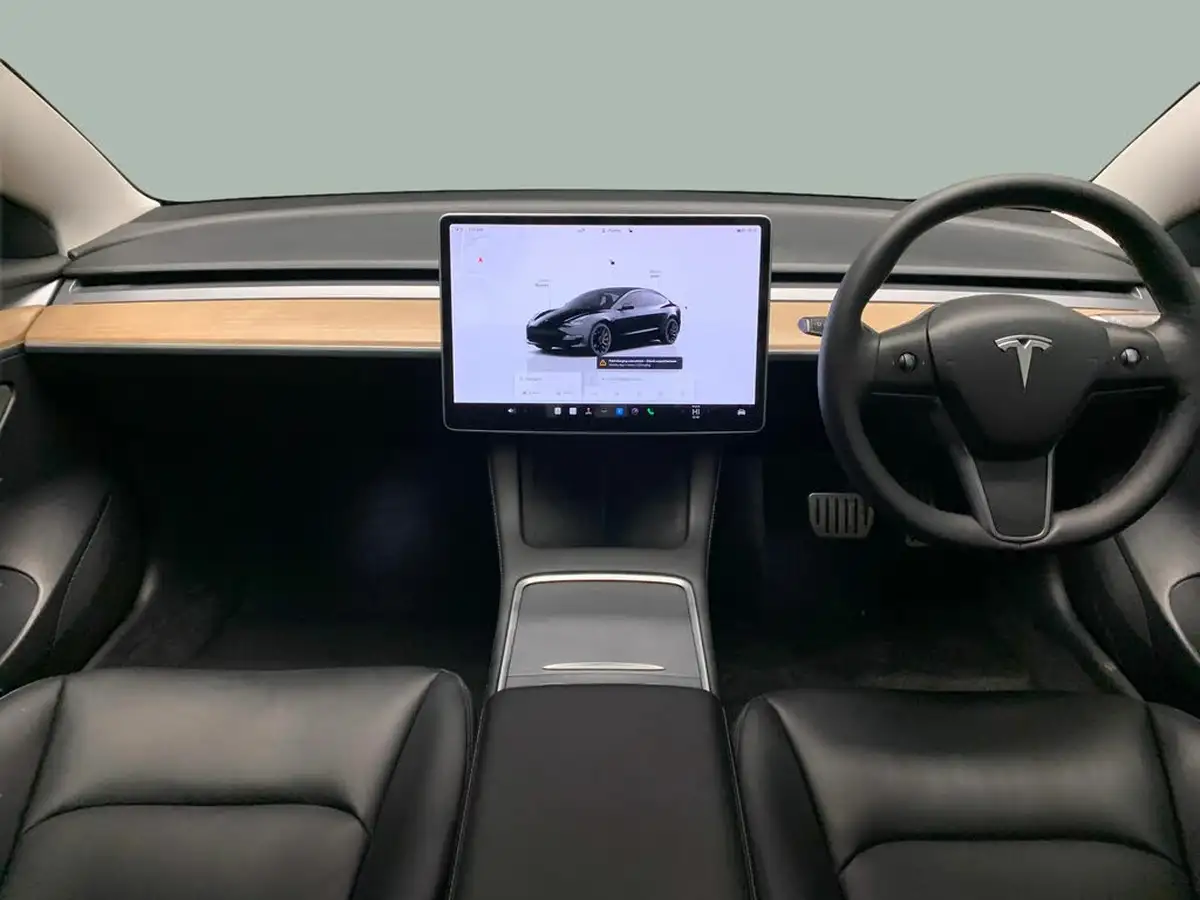 2022-tesla-model-3-e-performance-big-2