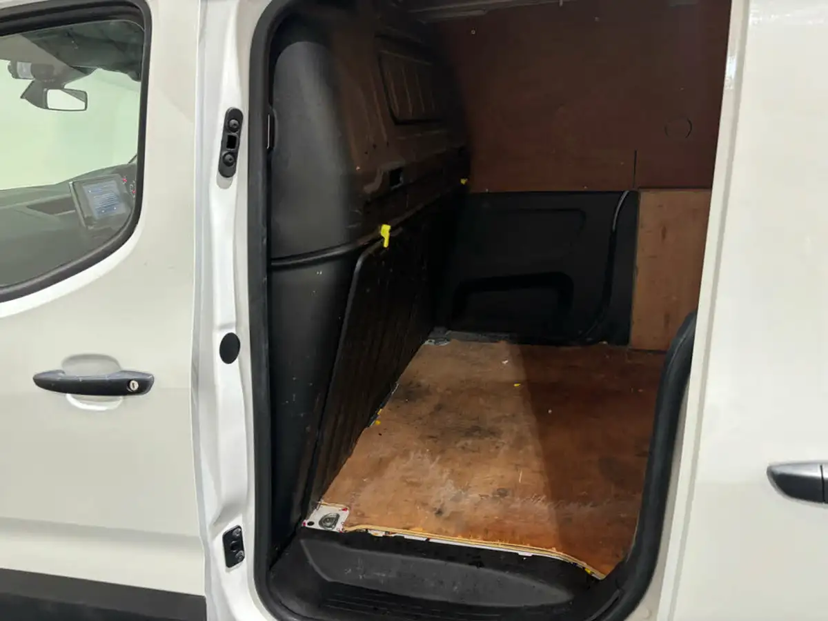 2022-peugeot-partner-15-bluehdi-1000-professional-premium-100pseu6d-big-14