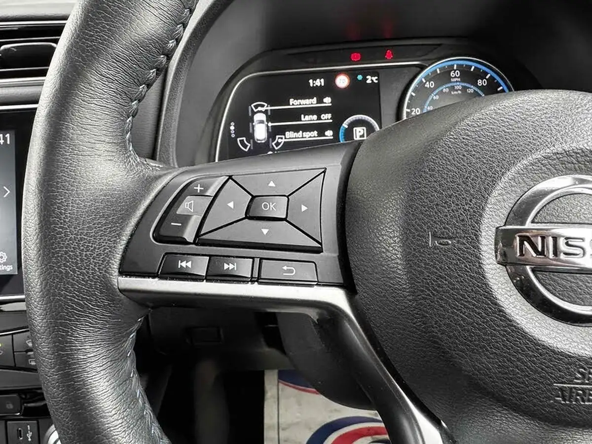 2021-nissan-leaf-e-e-n-connecta-big-43