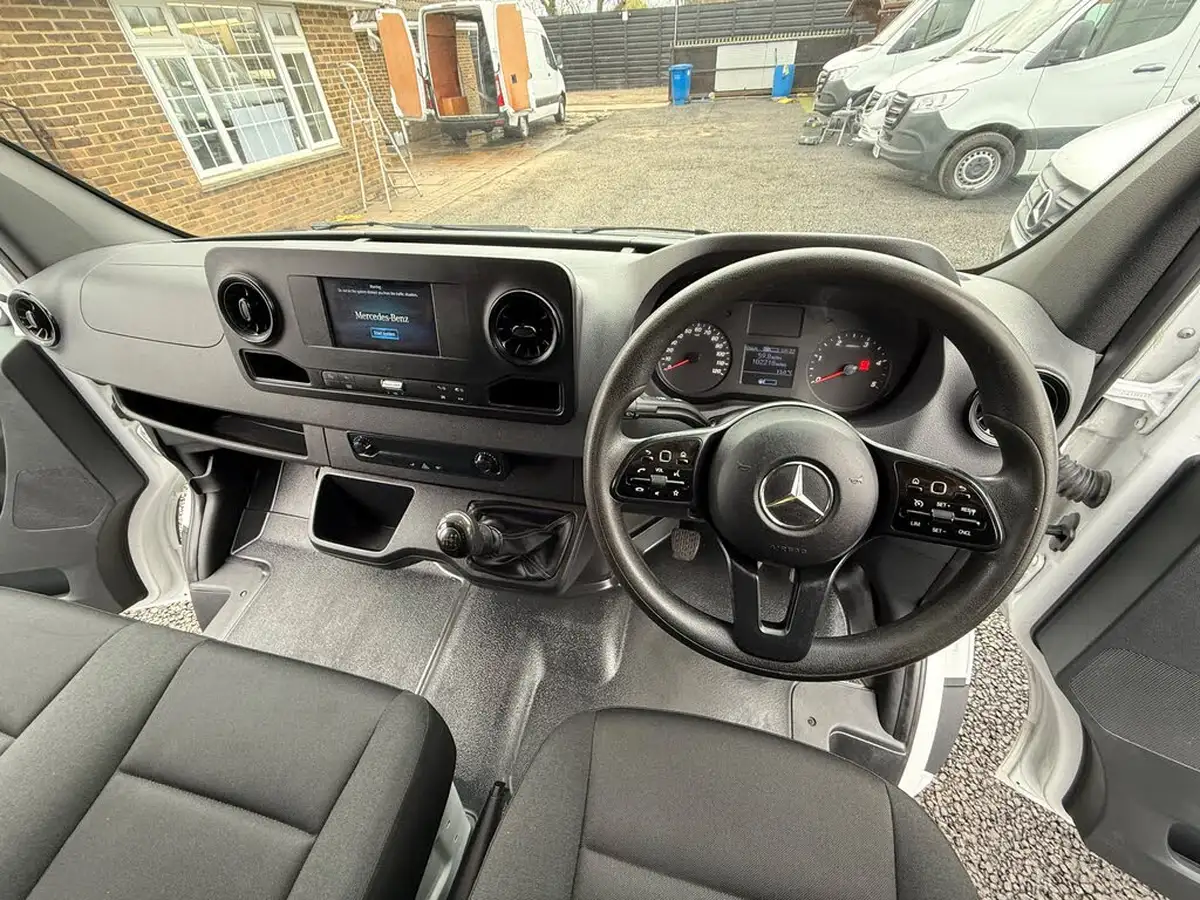 2020-mercedes-benz-sprinter-20cdi-315-l1h1-progressive-big-16