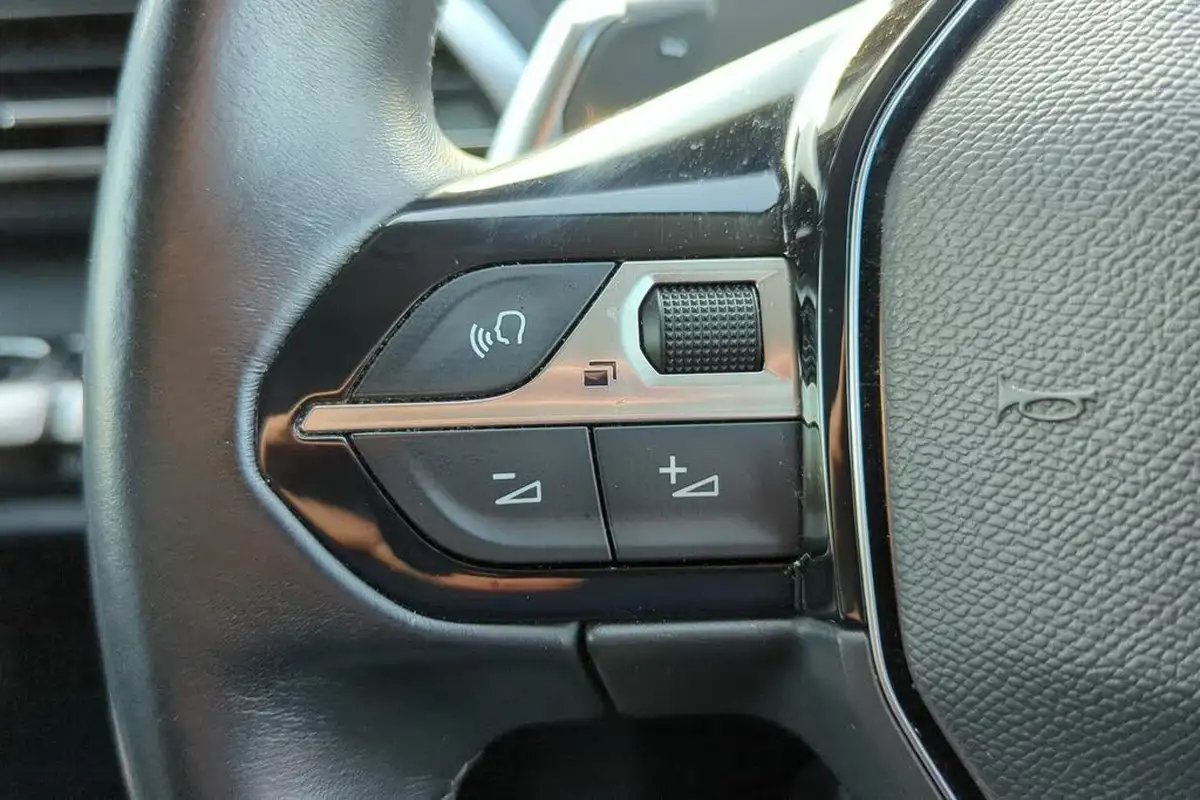 2022-peugeot-3008-suv-15-bluehdi-allure-premium-eat8-big-23