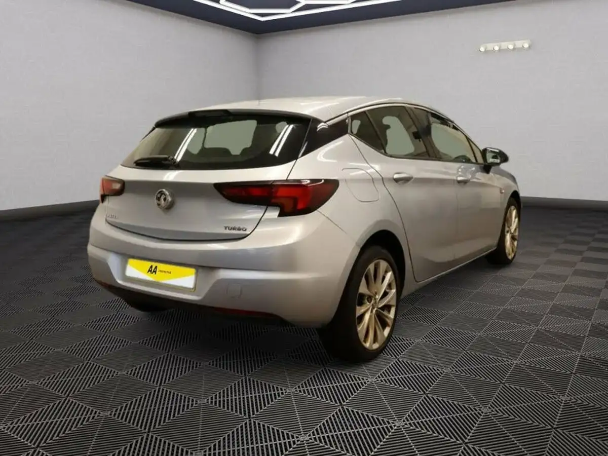 2017-vauxhall-astra-14i-16v-turbo-design-125ps-hatchback-big-3