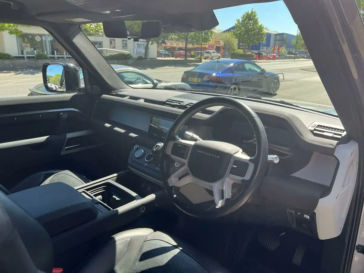 2021-land-rover-90-defender-30-d250-se-big-21