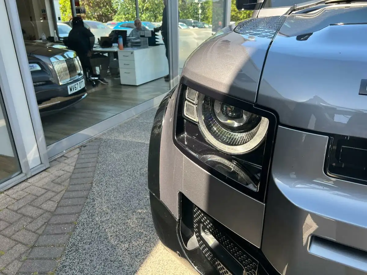 2021-land-rover-90-defender-30-d250-se-big-73