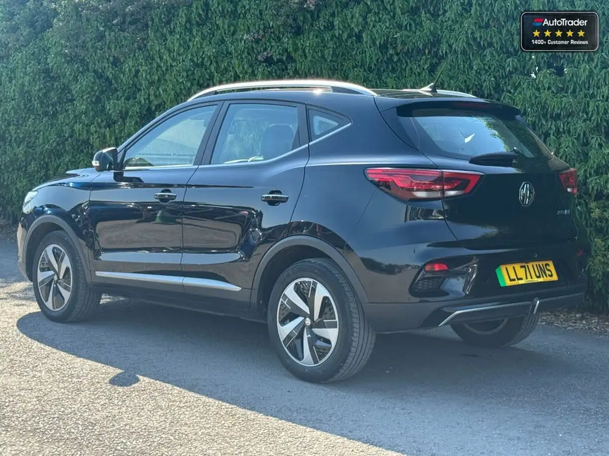 2021-mg-zs-suv-e-trophy-ev-big-5