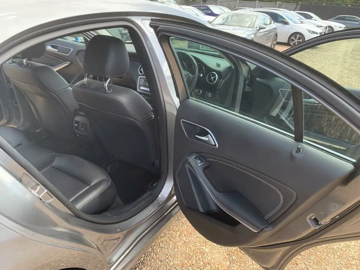 2018-mercedes-benz-a-class-15d-a180d-sport-109ps-premiumss-hatchback-5d-7g-dct-big-37