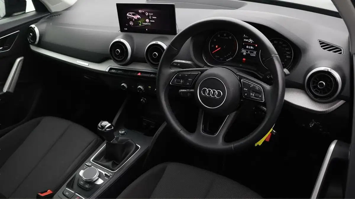 2022-audi-q2-10-30-tfsi-technik-big-8