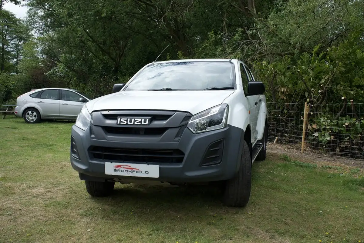 2018-isuzu-d-max-19td-utility-4x4-double-pickup-big-5