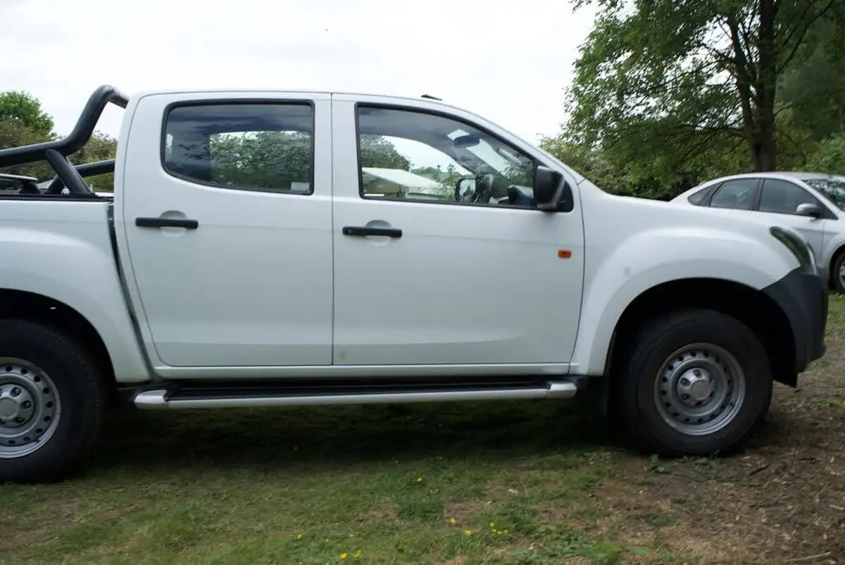 2018-isuzu-d-max-19td-utility-4x4-double-pickup-big-29