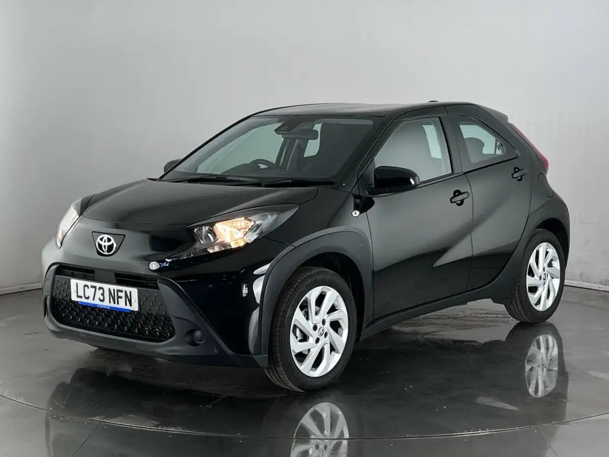 2023-toyota-aygo-x-10-vvt-i-pure-cvt-big-3