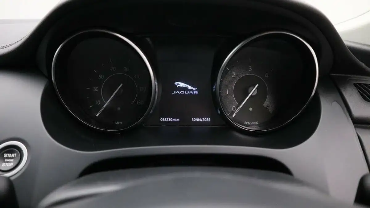 2019-jaguar-e-pace-20-i4d-s-big-10