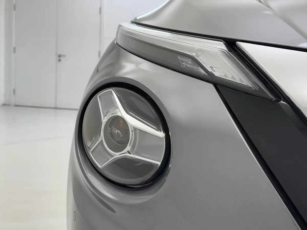 2024-nissan-juke-10-dig-t-tekna-big-32