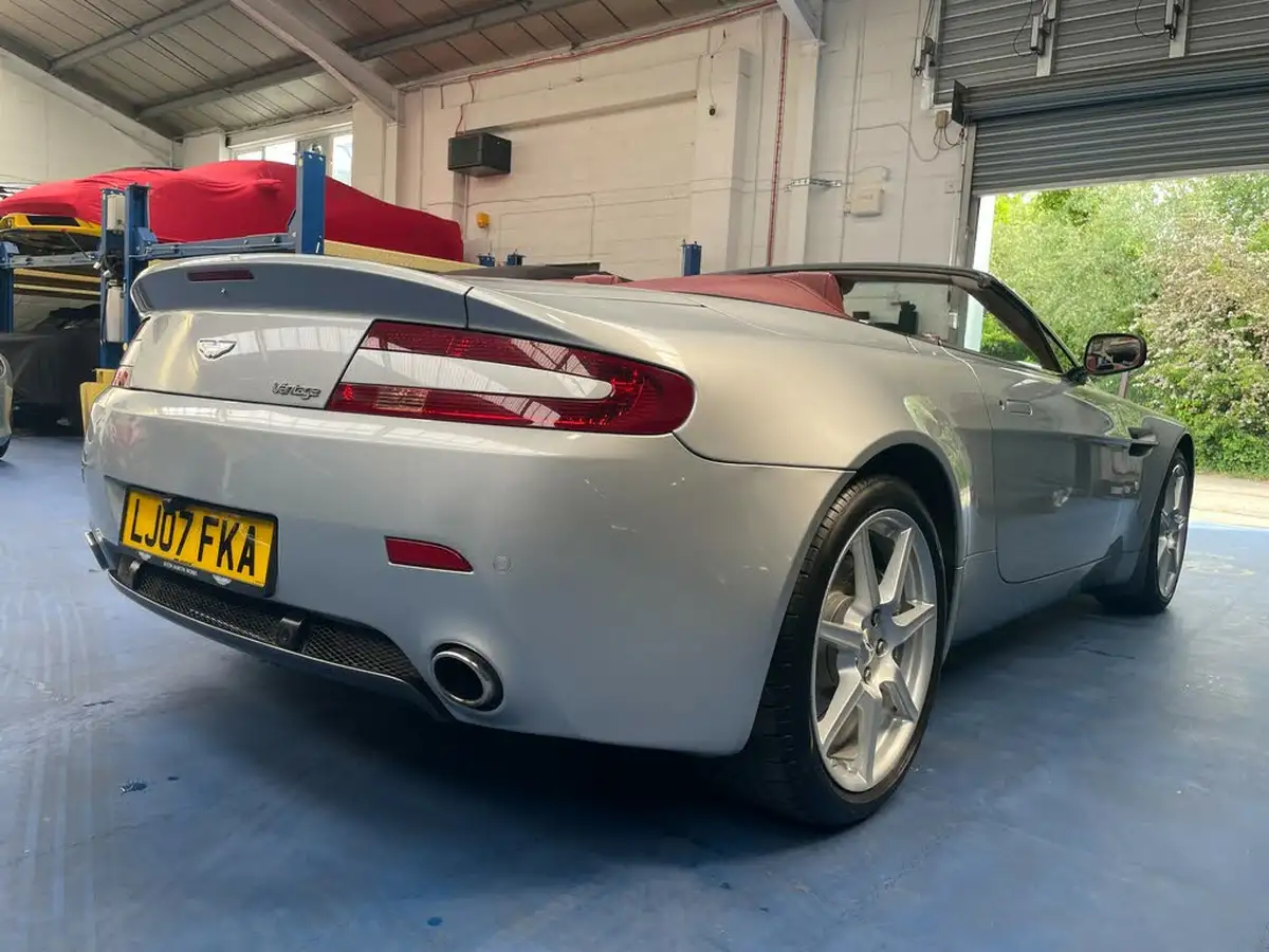 2007-aston-martin-vantage-43-convertible-sportshift-big-39