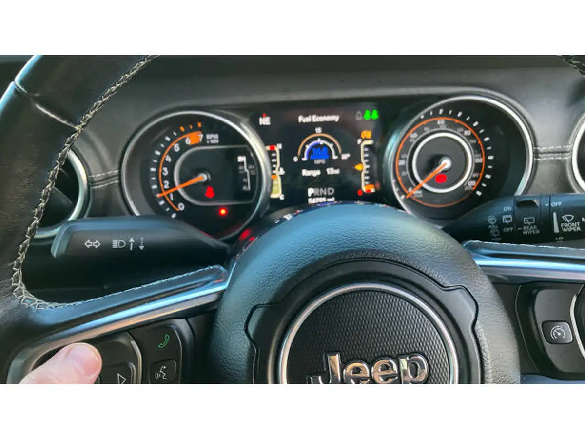 2021-jeep-wrangler-20-gme-overland-5d-big-56